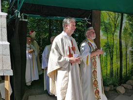 Festgottesdienst zum 1.000 Todestag des Heiligen Heimerads auf dem Hasunger Berg (Foto: Karl-Franz Thiede)